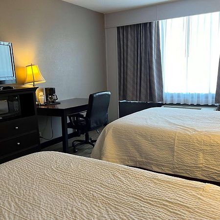 Days Inn By Wyndham Pittsburg Ks Экстерьер фото