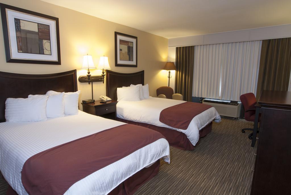 Days Inn By Wyndham Pittsburg Ks Экстерьер фото