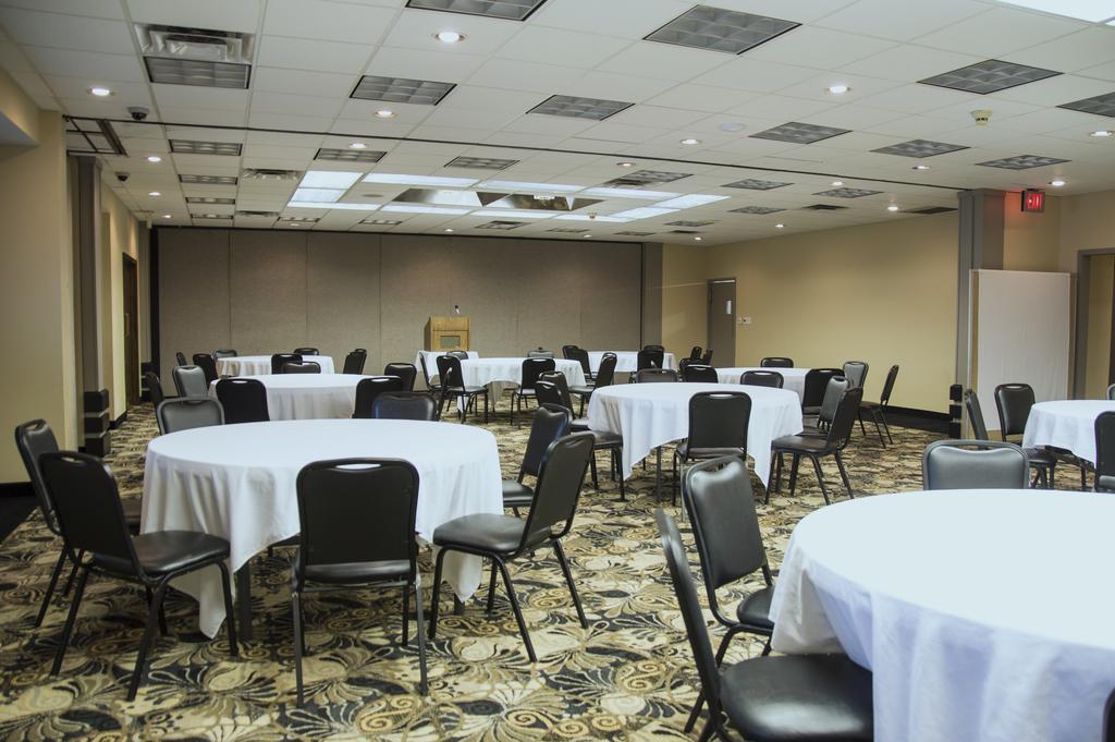 Days Inn By Wyndham Pittsburg Ks Экстерьер фото