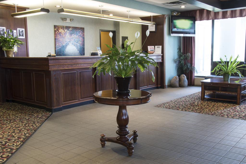 Days Inn By Wyndham Pittsburg Ks Экстерьер фото