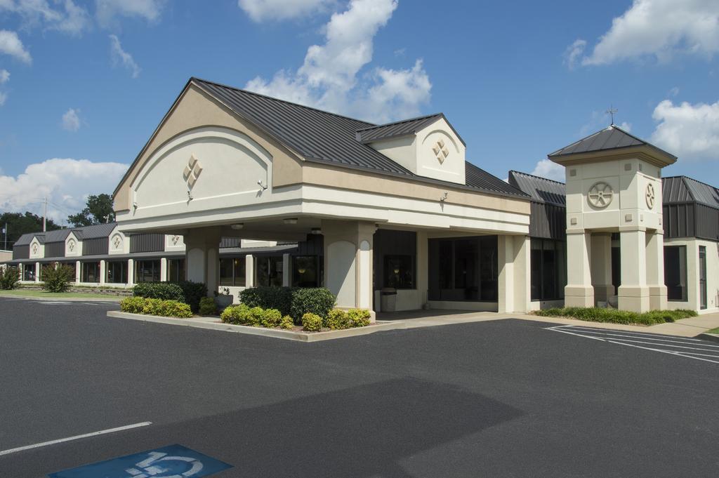 Days Inn By Wyndham Pittsburg Ks Экстерьер фото