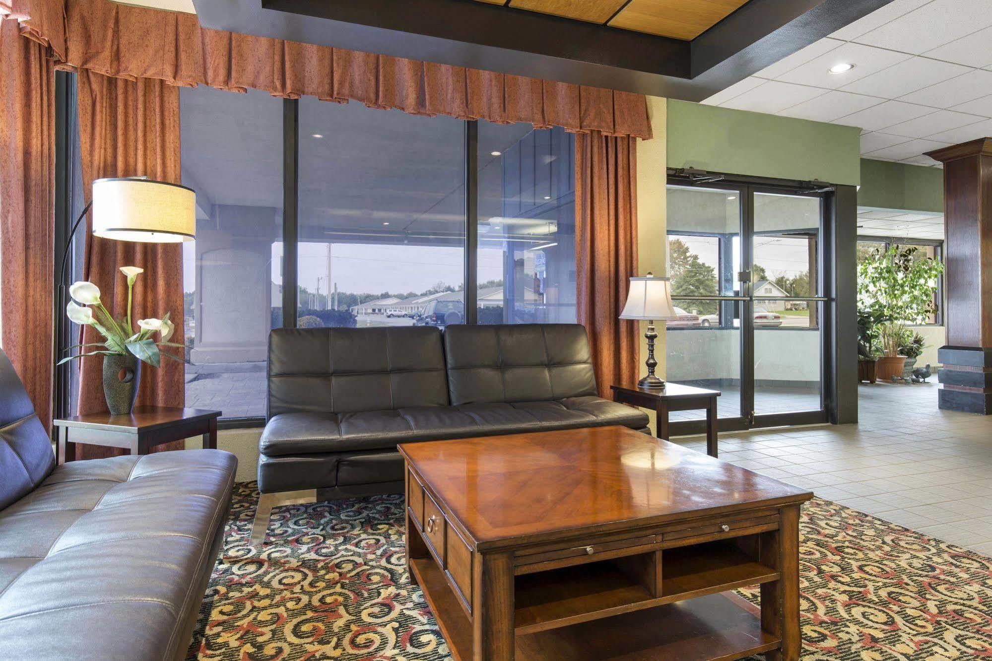 Days Inn By Wyndham Pittsburg Ks Экстерьер фото